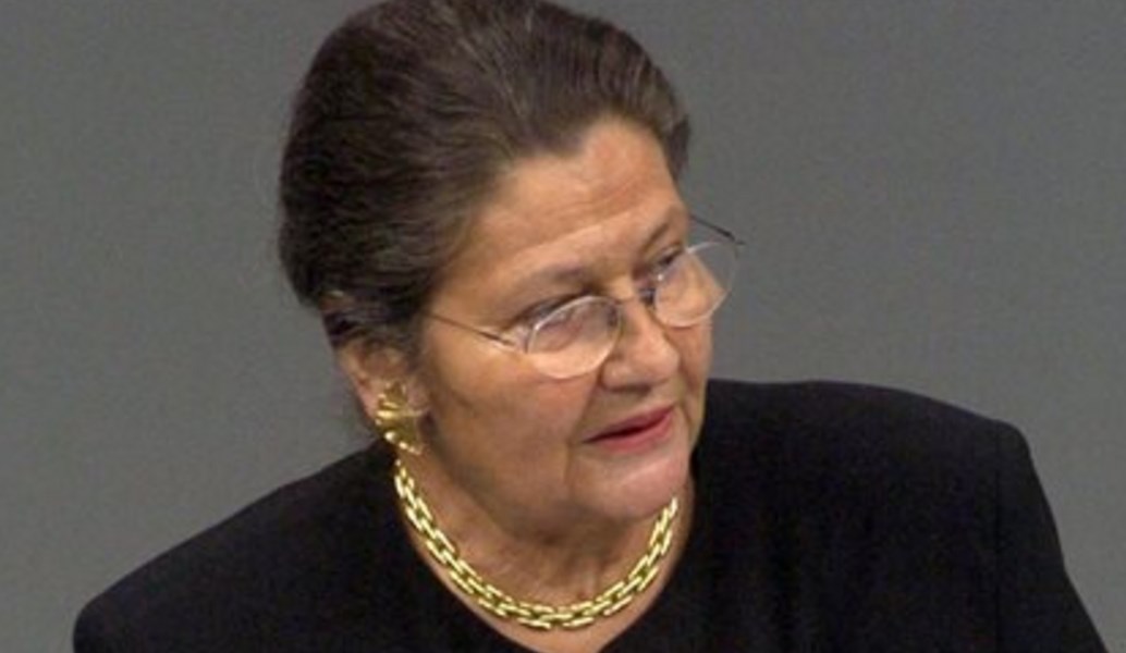 Πέθανε η πρώτη γυναίκα πρόεδρος της Ευρωβουλής