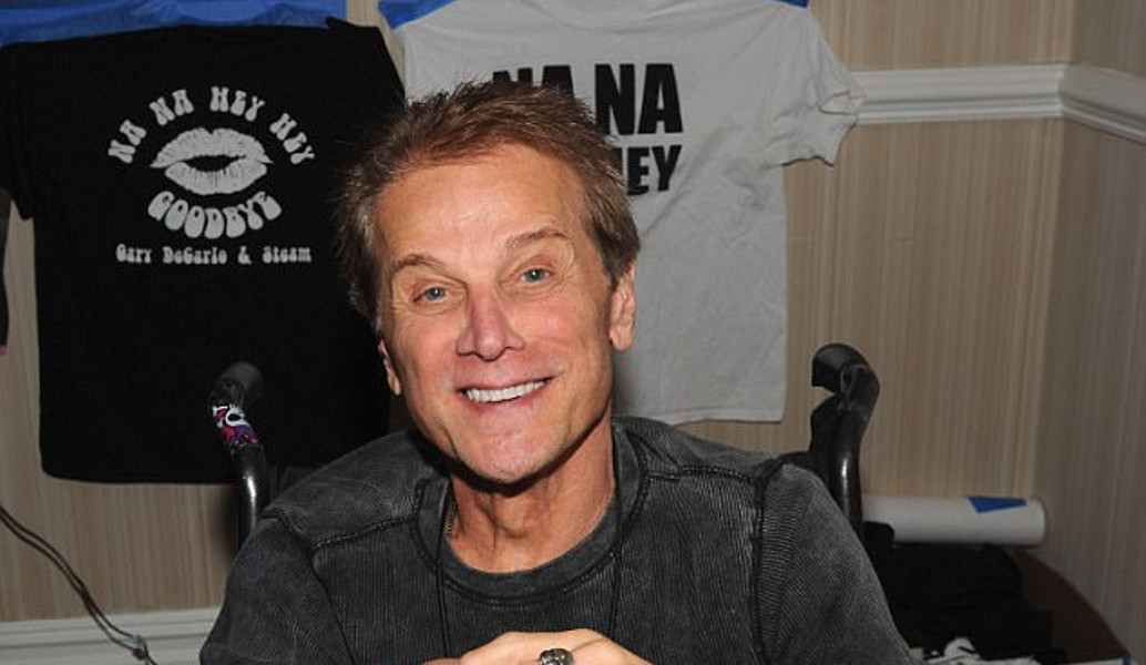 “Έφυγε” ο Gary DeCarlo, frontman των “Stream” (vid)