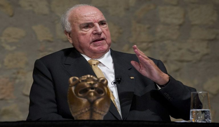 Η Ευρώπη αποτίνει ύστατο φόρο τιμής στον Helmut Kohl