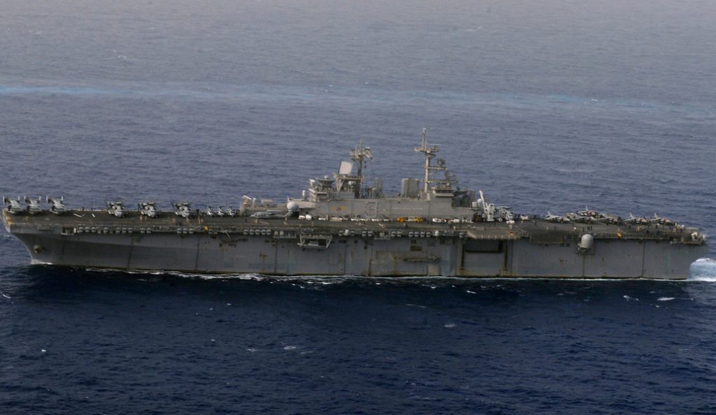 Πλοίο μεταφέρει όπλα στη Λιβύη: Mεταφορά στρατιωτικού υλικού υπό τη συνοδεία 3 τουρκικών φρεγατών