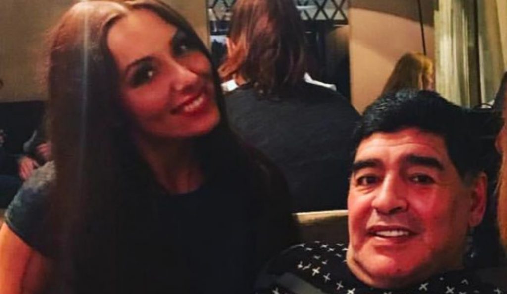 Ρωσίδα δημοσιογράφος κατηγορεί τον Μαραντόνα για σεξουαλική παρενόχληση -” Εκείνη γδύθηκε” λέει ο Αργεντινός (pics)