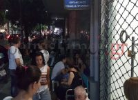Ολονύκτιες ουρές στην Πάτρα για τους παιδικούς σταθμούς (vid)