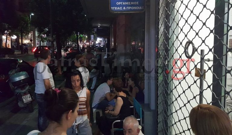 Ολονύκτιες ουρές στην Πάτρα για τους παιδικούς σταθμούς (vid)