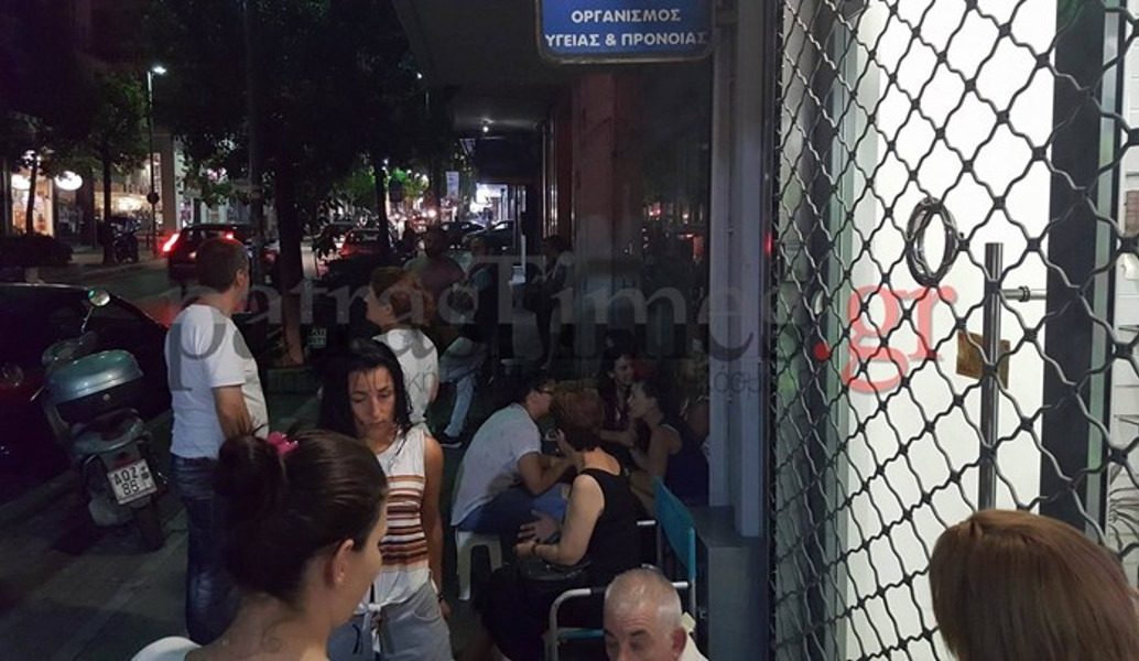 Ολονύκτιες ουρές στην Πάτρα για τους παιδικούς σταθμούς (vid)