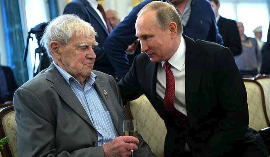 Πέθανε ο μεγάλος ρώσος συγγραφέας Ντανιήλ Γκράνιν,