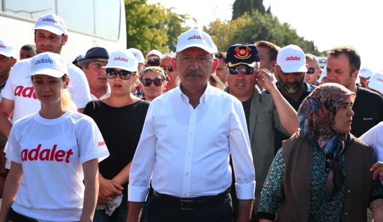 Ολοκληρώνεται η πορεία για τη Δικαιοσύνη κατά του Ερντογάν (pic)