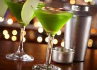 Apple Martini: Δροσερό, γευστικό και… με λίγες θερμίδες!