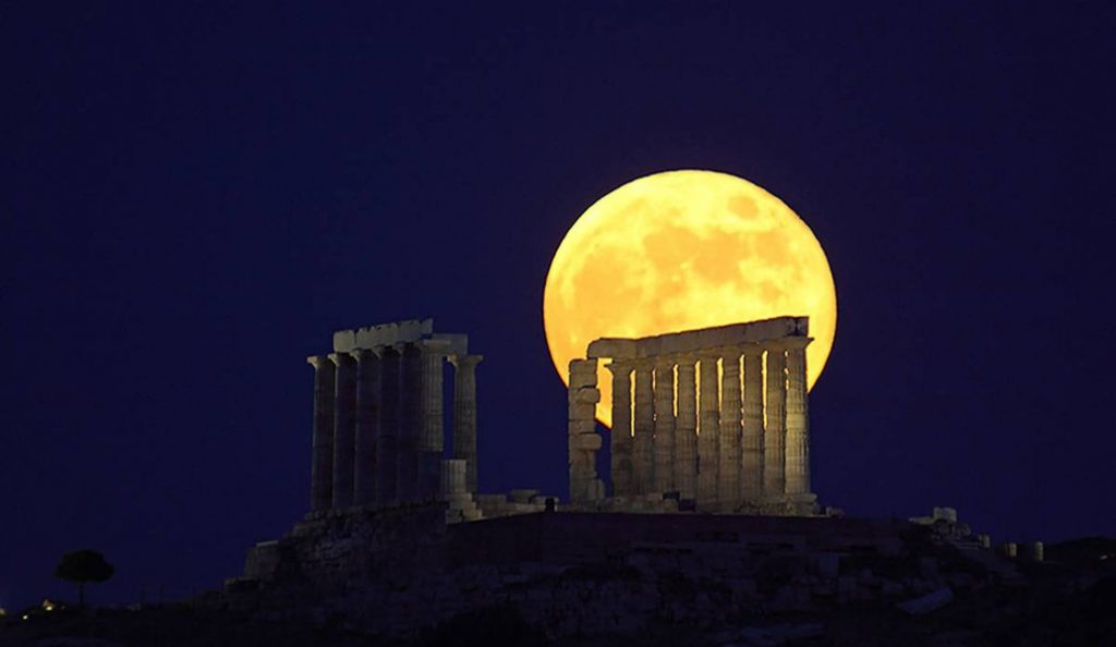 Εκδηλώσεις σε αρχαιολογικούς χώρους και μουσεία για την πανσέληνο