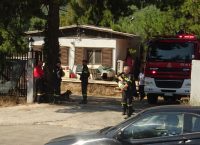 Οινόφυτα: Υπό έλεγχο η φωτιά στο εργοστάσιο πλαστικών – Δύο τραυματίες (upd)