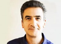 Αντώνης Καρνέζης: Ο Έλληνας επιστήμονας που ερευνά τα γονίδια που οδηγούν στον καρκίνο των ωοθηκών