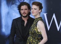 GoT: Οι φωτογραφίες από το κόκκινο χαλί αποκάλυψαν την επιστροφή ενός χαρακτήρα (pics)