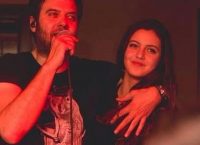 Η κόρη των Αδάμ – Λιβιεράτου τραγουδά στο πρώτο της live και είναι συγκλονιστική (vid)