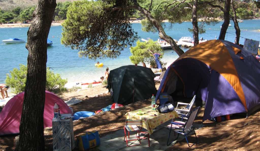 Κορυφαίοι προορισμοί για κάμπινγκ στην Ελλάδα