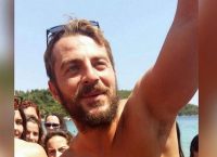“Φρενίτιδα” στη Σκιάθο – Ο Ντάνος πήγε στην παραλία και “έλιωσε” ο γυναικείος πληθυσμός (pics)