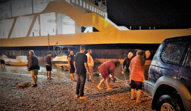Η “Μέδουσα” έκοψε τους κάβους φέρι μποτ στο Ρίο (pics&vids)