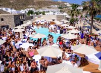 Ζήστε την απόλυτη εμπειρία των καλοκαιρινών σας διακοπών στο TRU Paradise Mykonos