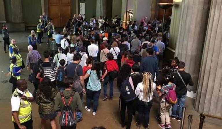 Εκκενώθηκε το Βρετανικό Μουσείο – Λόγω “ύποπτου” οχήματος