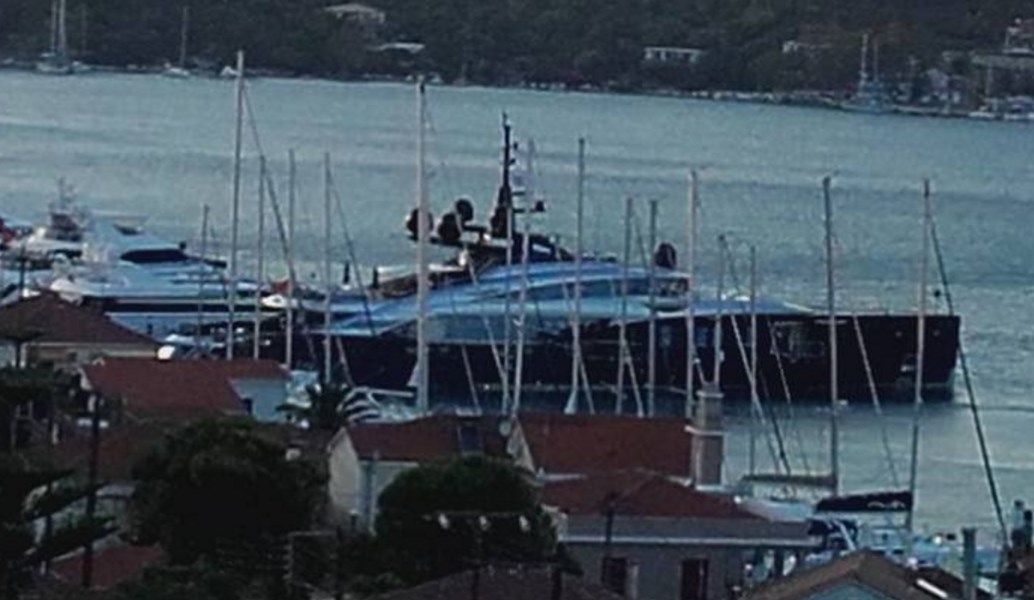 Οι διακοπές της Γιάννας Αγγελοπούλου στην Ιθάκη με το νέο της σκάφος (pics)
