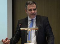 ΙΟΒΕ: Η Ελλάδα δανείστηκε με τσιμπημένο επιτόκιο