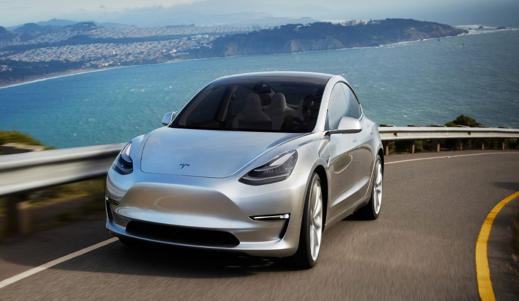 Τα πρώτα Model 3 της Tesla σε υπαλλήλους της