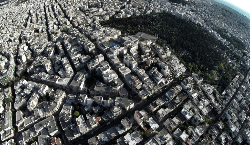 Στο πλάνο της κυβέρνησης η εξίσωση των αντικειμενικών αξιών ακινήτων με εμπορικές τιμές