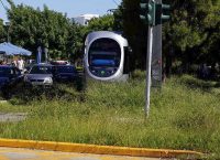 Καταγγελία δήμου Γλυφάδας: Εγκατάλειψη από τη ΣΤΑΣΥ του περιβάλλοντος της γραμμής Τραμ