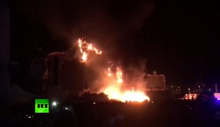 Βαρκελώνη: Πήρε φωτιά η σκηνή σε φεστιβάλ μουσικής – Αποχώρησαν 22.000 άνθρωποι (vid)