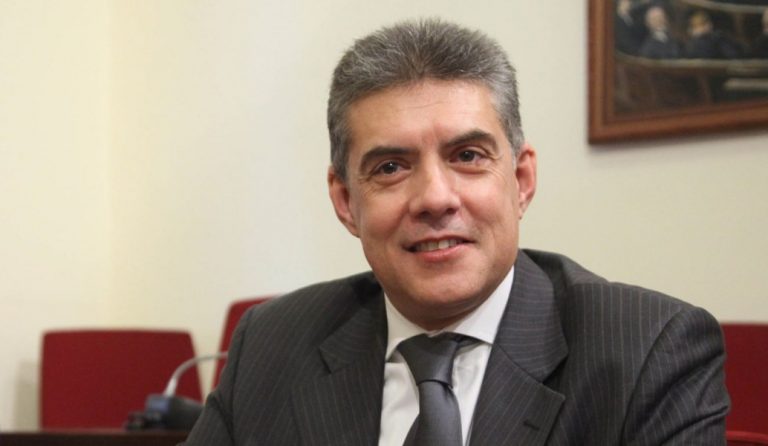 Αγοραστός: Οι δήμοι δεν λογοδοτούν στις περιφέρειες