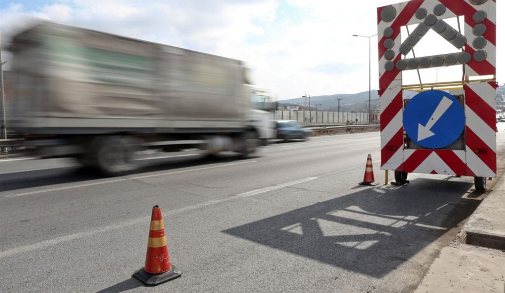 Εργασίες συντήρησης στην εθνική οδό Θεσσαλονίκης- Νέων Μουδανιών