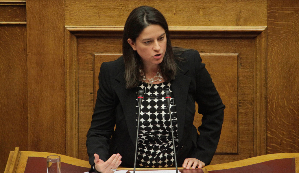 Κεραμέως: Ανεύθυνη η πολιτική της κυβέρνησης στο ζήτημα των πανελλαδικών