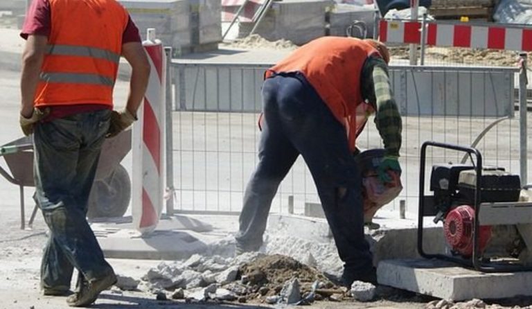 Έργα οδοποιίας του δήμου Νίκαιας – Αγ. Ι. Ρέντη με χρηματοδότηση της Περιφέρειας Αττικής
