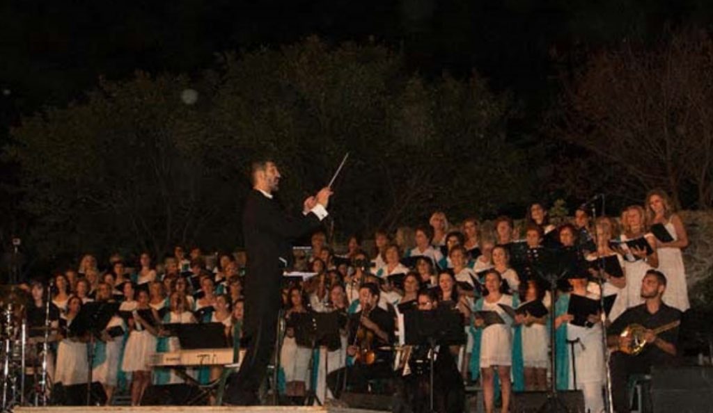 “Φεγγάρι μάγια μου ΄κανες”: Συναυλία της Ε.Π.Μ. Κατερίνης  στην αρχαία Πύδνα