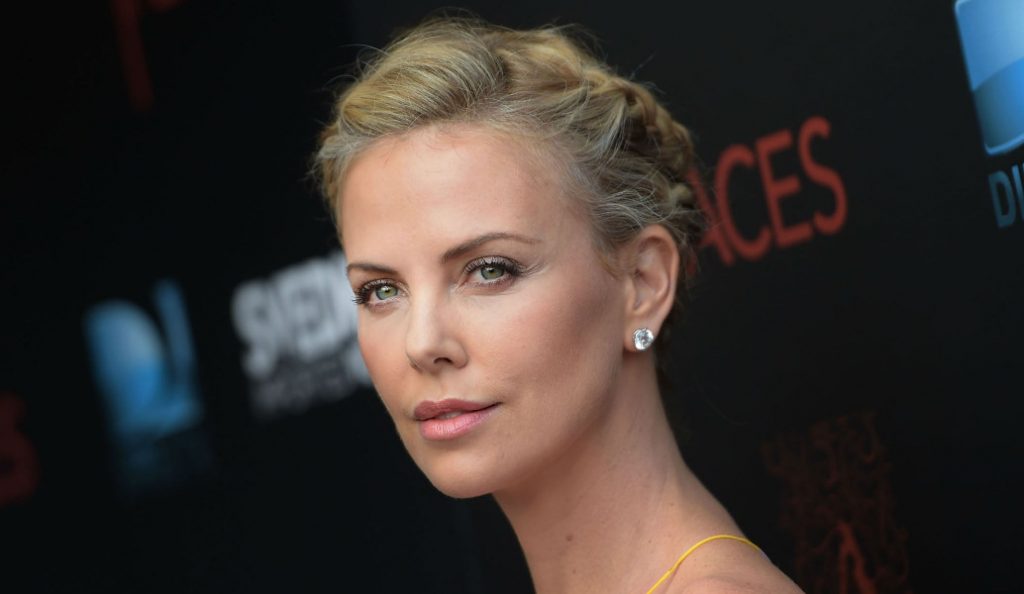 Η Charlize Theron πήρε ξανά κιλά για ταινία αλλά έπαθε κατάθλιψη