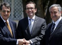Οι τελευταίες συναντήσεις: Ο Άιντε βλέπει χωριστά Αναστασιάδη και Ακιντζί