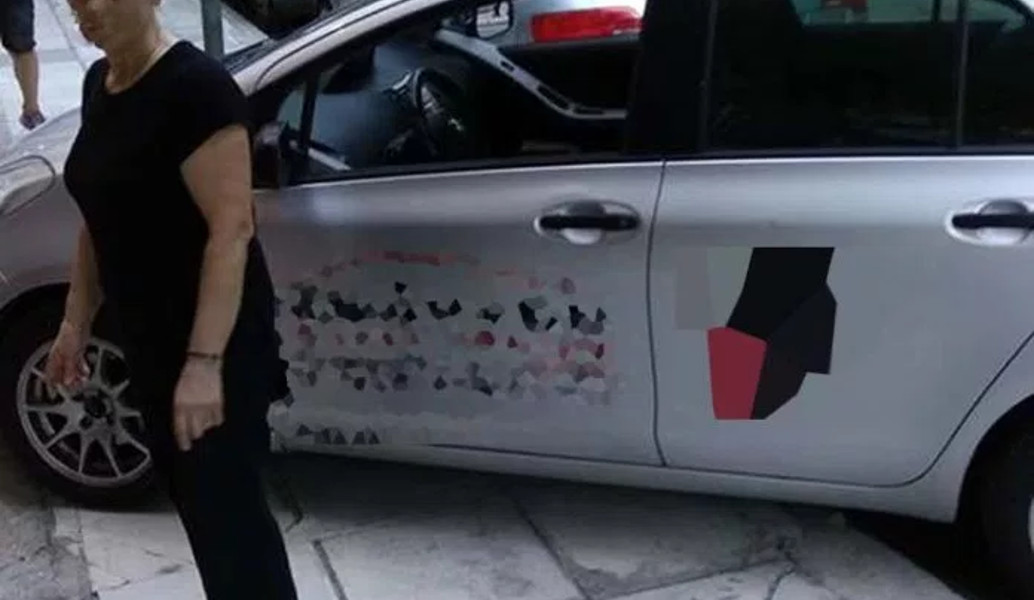 Απίστευτο: Δάσκαλος οδήγησης πάρκαρε πάνω σε πεζοδρόμιο (pic)