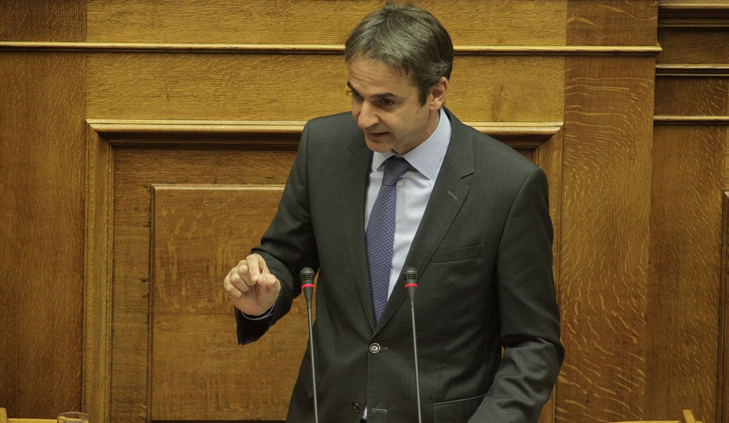 Μητσοτάκης: Ο Τσίπρας πού είναι; Τι λέει για τους σημαιοφόρους ο Καμμένος;