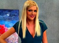 Η Σάσα Σταμάτη με ολόσωμο μαγιό στις παραλίες της Μυκόνου