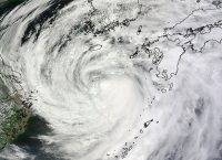 ΗΠΑ: Σε κατάσταση έκτακτης ανάγκης η Χαβάη ενόψει της επέλασης του τυφώνα Lane (vid)