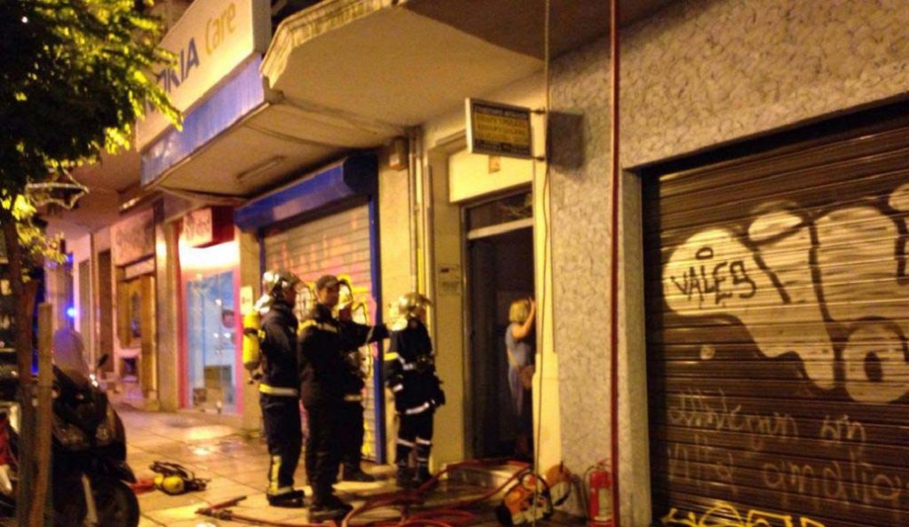 Θεσσαλονίκη: Φωτιά στο κέντρο της πόλης (pics)