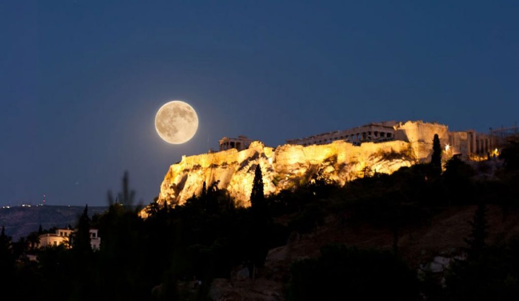Πολιτιστικές εκδηλώσεις σε όλη τη χώρα για την αποψινή Πανσέληνο του Αυγούστου!
