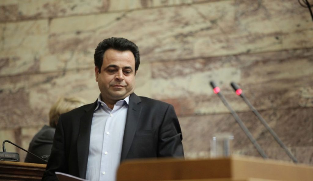 Σαντορινιός: Υδατική και ενεργειακή αυτονομία, για να υπάρξει ανάπτυξη στα νησιά