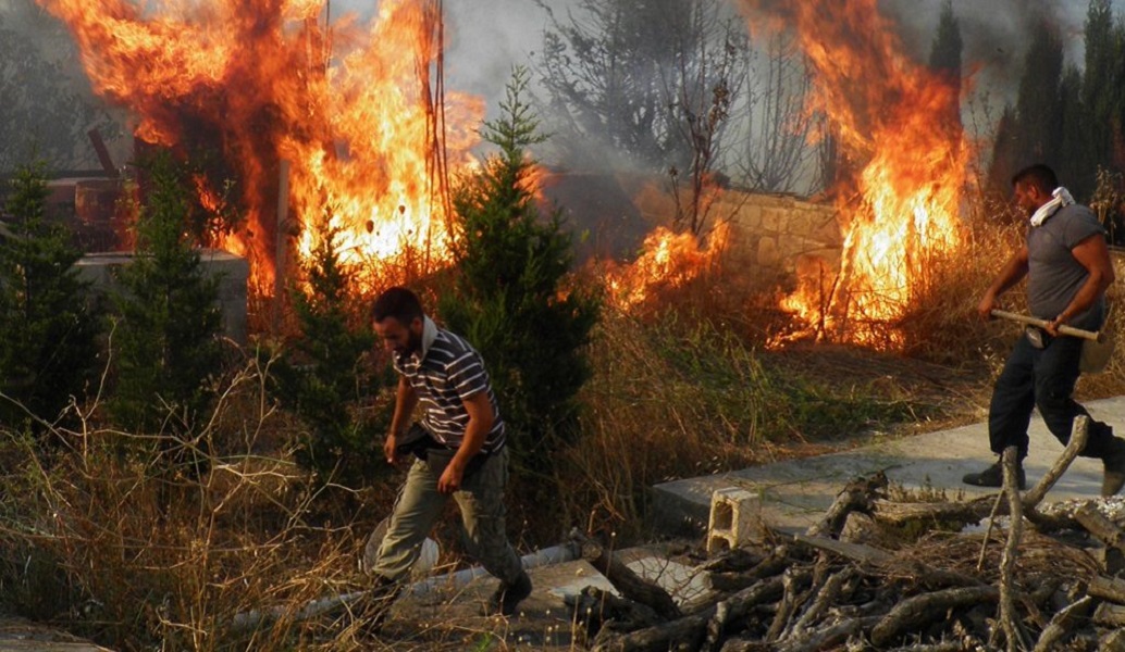 “Σκοτώνονται” ΝΔ και Τόσκας για τη φωτιά στα Κύθηρα