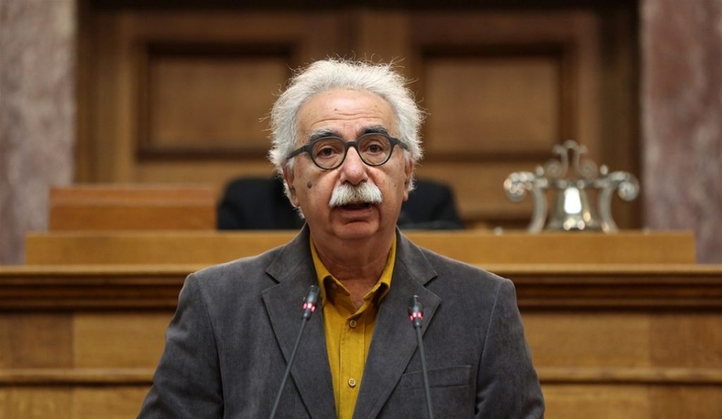“Ναι” του ΣτΕ για σημαιοφόρους με κλήρωση, αλλά με… καμπανάκια σε Γαβρόγλου