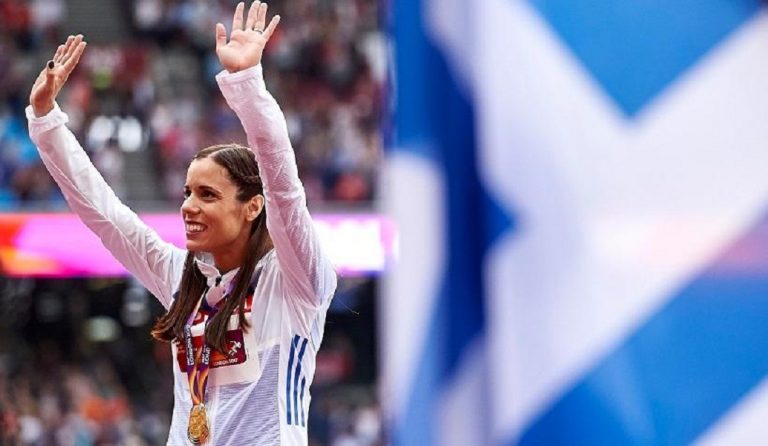 Ρίγη συγκίνησης στην απονομή του χρυσού μεταλλίου στη Στεφανίδη