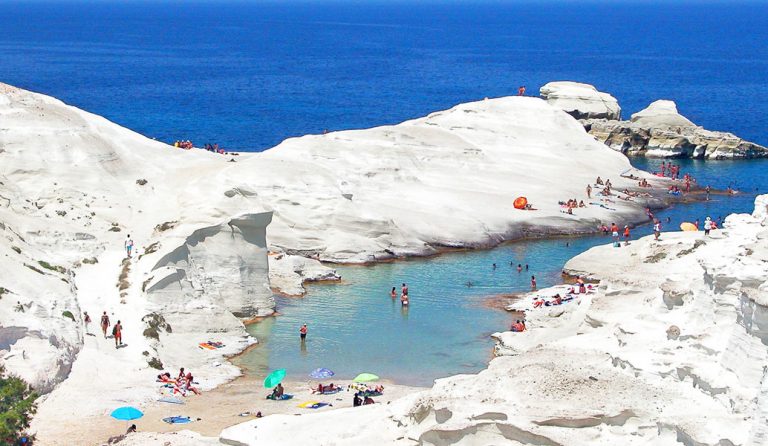 Οι 10 κορυφαίες παραλίες της Ελλάδας για το 2017 (pics)