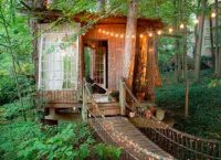 Ένα… δεντρόσπιτο είναι το πιο δημοφιλές κατάλυμα στην Airbnb (pics)