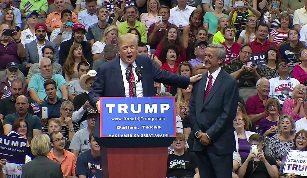 “Με την ευλογία του Θεού να ξεπαστρέψει ο Τραμπ τον Κιμ Γιονγκ Ουν”