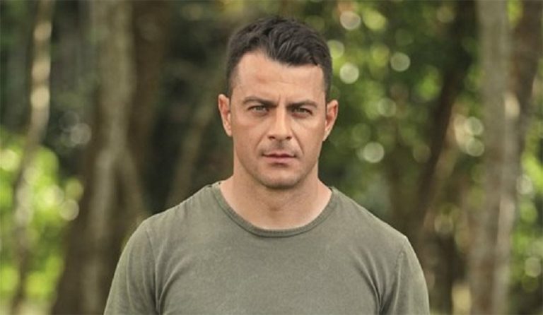 Η νέα εμφάνιση του Αγγελόπουλου που “σαρώνει” (pic)