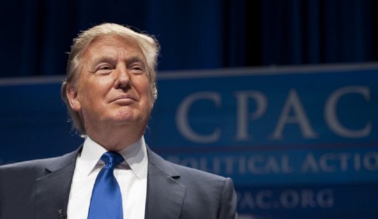 Ο Τραμπ επεξεργάζεται σχέδιο διακοπής οικονομικής βοήθειας σε χώρες για παράνομη μετανάστευση