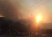 Καίγονται χωριά της ελληνικής μειονότητας στην Αλβανία – Η Ελλάδα έστειλε βοήθεια (vids)